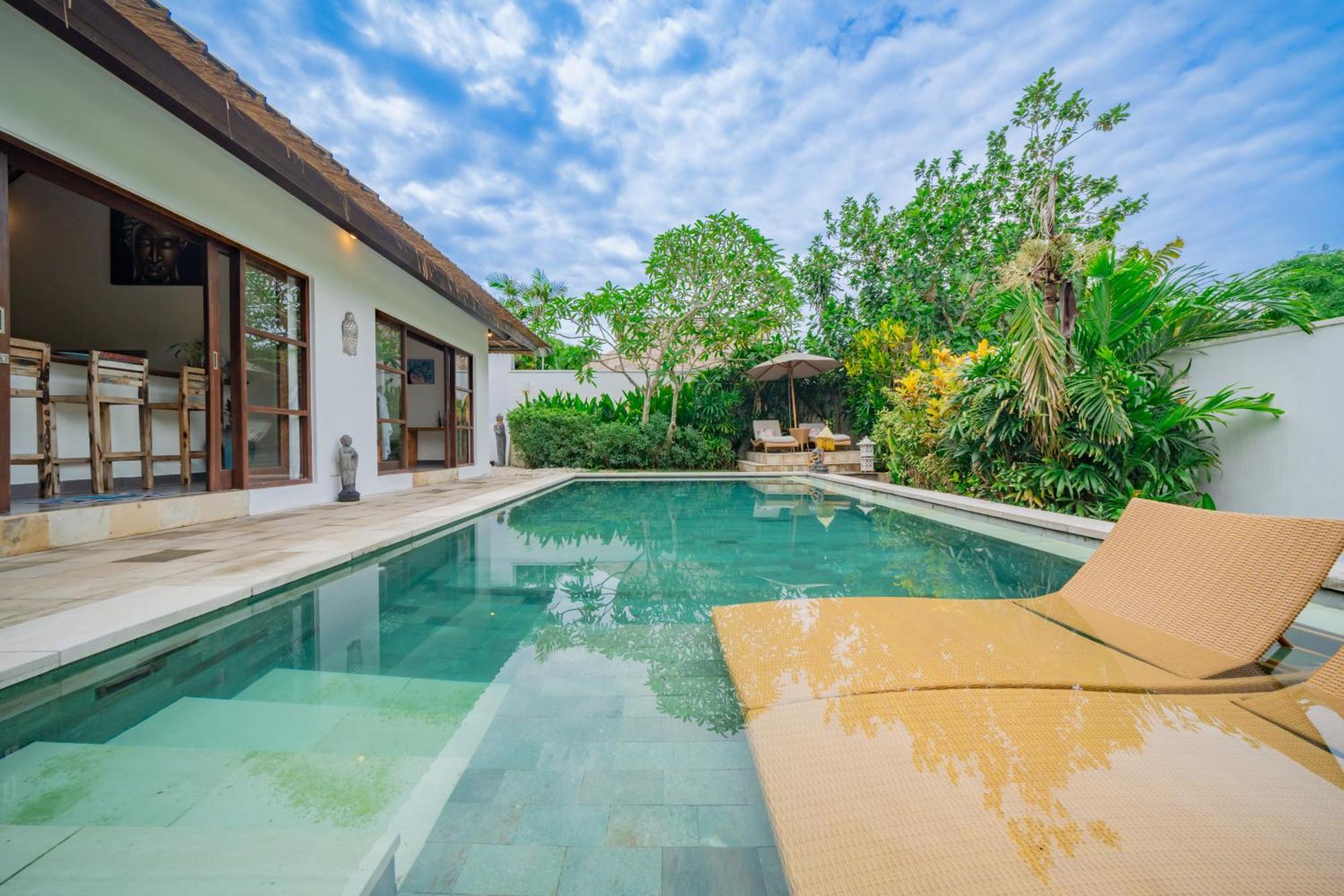 Bali Sunyi Villas Jimbaran  Exterior photo